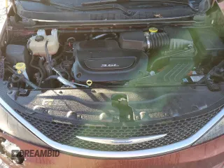 2017 Chrysler Pacifica Touring with VIN 2C4RC1DG6HR723414, listed as a Copart auction lot 77322544 with 105,915 mi miles and Salvage Title. Bid and sale history available at DreamBid. Image 13.