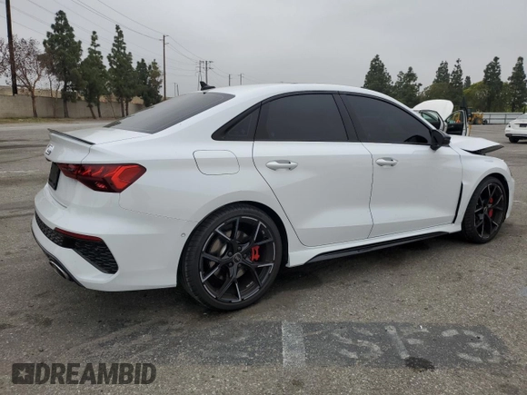 2023 Audi RS 3 z VIN WUAG4DGY2PA910584, wystawiony jako Copart lot #53393745 z przebiegiem 5 411 mil mil oraz Szkoda całkowita • Salvage title. Historia ofert i sprzedaży dostępna na DreamBid. Obrazek 3.