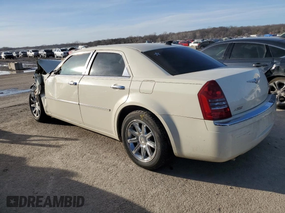 2006 Chrysler 300 C z VIN 2C3KA63H46H224097, wystawiony jako Copart lot #46235425 z przebiegiem 147 147 mil mil oraz Szkoda całkowita • Salvage title. Historia ofert i sprzedaży dostępna na DreamBid. Obrazek 2.