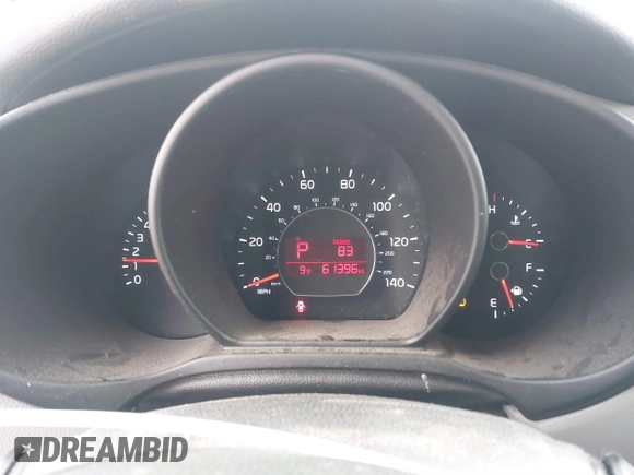 2014 Kia Soul with VIN KNDJN2A22E7059843, listed as a IAAI auction lot 41601093 with 61,396 mi miles. Bid and sale history available at carsss.com. Image 7.
