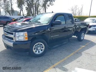 2007 Chevrolet Silverado 1500 Work Truck with VIN 1GCEC19C57Z567861, listed as a IAAI auction lot 41817302 with 134,250 mi miles. Bid and sale history available at carsss.com. Image 2.