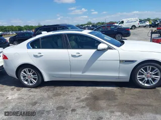 2018 Jaguar XE 25t Premium with VIN SAJAD4FX1JCP24088, listed as a IAAI auction lot 42045360 with 80,156 mi miles. Bid and sale history available at carsss.com. Image 13.