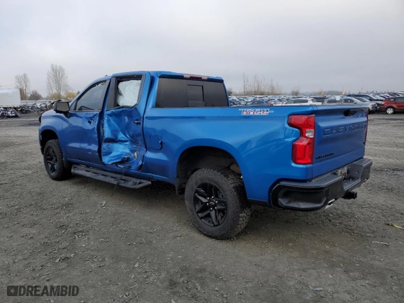 2024 Chevrolet Silverado 1500 LT Trail Boss with VIN 3GCUDFE8XRG210895, listed as a Copart auction lot 82555804 with 8,909 mi miles and Salvage Title. Bid and sale history available at carsss.com. Image 2.
