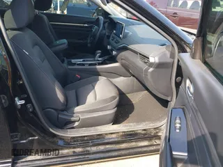2020 Nissan Altima SV with VIN 1N4BL4DV7LC247666, listed as a IAAI auction lot 42009248 with 77,356 mi miles and . Bid and sale history available at DreamBid. Image 5.