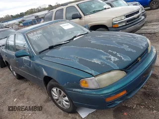 1996 Toyota Camry DX with VIN JT2BG12K1T0344507, listed as a IAAI auction lot 41832481 with 176,216 mi miles. Bid and sale history available at carsss.com. Image 1.
