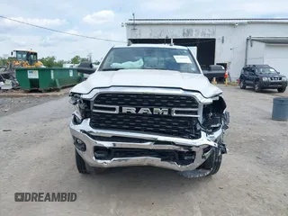 2022 Ram 2500 Big Horn with VIN 3C6UR5MJ0NG383441, listed as a IAAI auction lot 42368641 with 27,903 mi miles and . Bid and sale history available at DreamBid. Image 12.