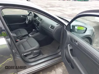 2012 Volkswagen Jetta SE с VIN 3VWDP7AJ5CM451193, выставлен на аукционе IAAI как лот 42228110 с пробегом 110 583 миль миль и . История ставок и продаж доступна на DreamBid. Изображение 5.