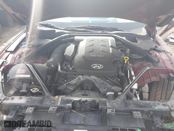 2015 Hyundai Genesis 3.8L with VIN KMHGN4JE0FU043557, listed as a IAAI auction lot 41599737 with 97,815 mi miles. Bid and sale history available at carsss.com. Image 10.