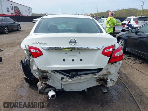 2016 Nissan Altima SL with VIN 1N4AL3AP1GC201767, listed as a IAAI auction lot 42050266 with 120,652 mi miles and . Bid and sale history available at carsss.com. Image 17.