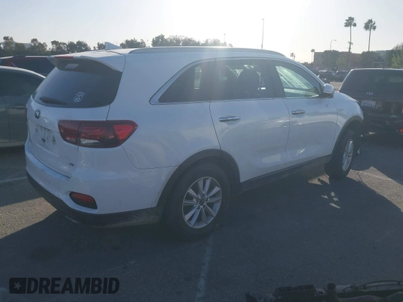 2019 Kia Sorento S V6 with VIN 5XYPG4A57KG532483, listed as a IAAI auction lot 41279048 with 1 mi miles. Bid and sale history available at carsss.com. Image 4.