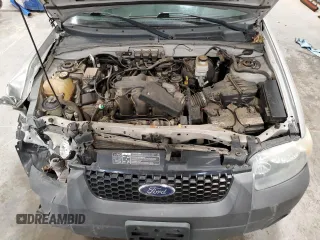 2005 Ford Escape XLT с VIN 1FMYU93185KA04997, выставлен на аукционе Copart как лот 57153325 с пробегом 121 348 миль миль и Списание • Salvage title. История ставок и продаж доступна на DreamBid. Изображение 12.