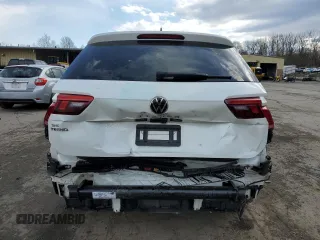 2023 Volkswagen Tiguan SE R-Line Black z VIN 3VVCB7AX0PM092196, wystawiony jako Copart lot #53115405 z przebiegiem 40 445 mil mil oraz Szkoda całkowita • Salvage title. Historia ofert i sprzedaży dostępna na DreamBid. Obrazek 6.