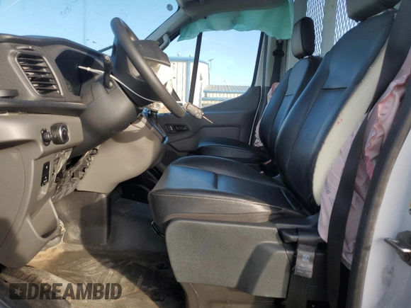 2023 Ford Transit Cargo z VIN 1FTBR3X80PKB02196, wystawiony jako Copart lot #85529414 z przebiegiem 89 528 mil mil oraz Szkoda całkowita • Salvage title. Historia ofert i sprzedaży dostępna na DreamBid. Obrazek 7.