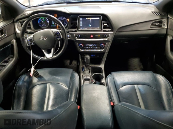 2018 Hyundai Sonata Hybrid Limited with VIN KMHE34L3XJA083972, listed as a Copart auction lot 82040614 with 124,717 mi miles and Salvage Title. Bid and sale history available at carsss.com. Image 8.