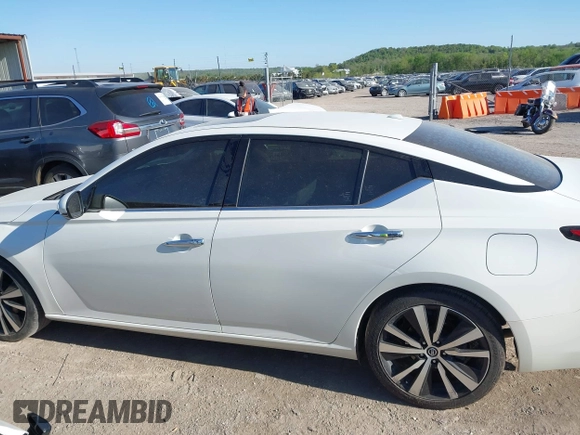 2020 Nissan Altima Platinum with VIN 1N4BL4FV3LC127019, listed as a IAAI auction lot 41982226 with 96,606 mi miles and . Bid and sale history available at carsss.com. Image 22.