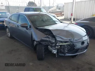 2014 Lexus ES 330 z VIN JTHBK1GG1E2116118, wystawiony jako IAAI lot #42755635 z przebiegiem 116 638 mil mil oraz . Historia ofert i sprzedaży dostępna na DreamBid. Obrazek 1.