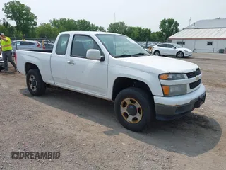 2010 Chevrolet Colorado Work Truck z VIN 1GCKTBD98A8130213, wystawiony jako IAAI lot #42395815 z przebiegiem 136 872 mil mil oraz . Historia ofert i sprzedaży dostępna na DreamBid. Obrazek 1.