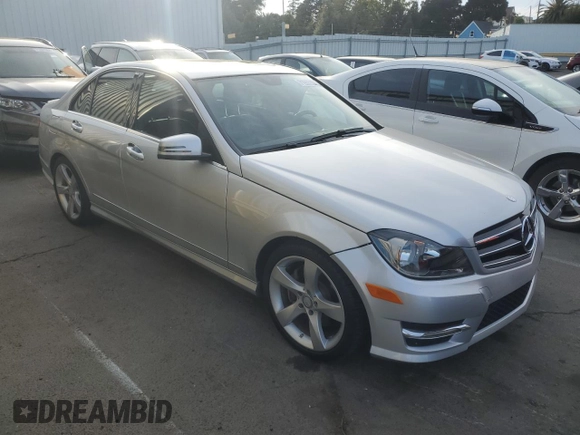 2014 Mercedes-Benz C 350 Sport with VIN WDDGF5HB0EA926227, listed as a Copart auction lot 71955504 with 57,273 mi miles and Salvage Title. Bid and sale history available at DreamBid. Image 4.