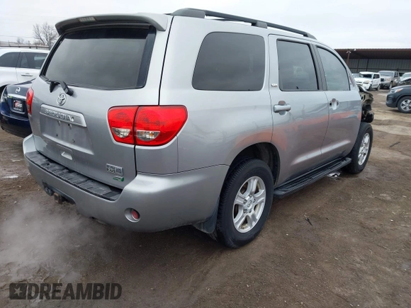 2013 Toyota Sequoia SR5 with VIN 5TDBW5G1XDS078226, listed as a IAAI auction lot 41553787 with 190,632 mi miles. Bid and sale history available at carsss.com. Image 4.