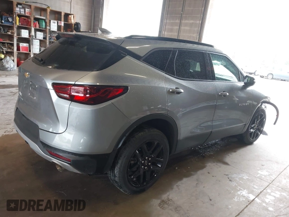 2024 Chevrolet Blazer LT z VIN 3GNKBJRS4RS128378, wystawiony jako IAAI lot #42247986 z przebiegiem 30 839 mil mil oraz . Historia ofert i sprzedaży dostępna na DreamBid. Obrazek 4.