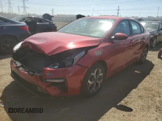 2021 Kia Forte LXS z VIN 3KPF24AD5ME276801, wystawiony jako Copart lot #55352765 z przebiegiem 71 632 mil mil oraz Szkoda całkowita • Salvage title. Historia ofert i sprzedaży dostępna na DreamBid. Obrazek 1.