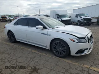 2017 Lincoln Continental Reserve with VIN 1LN6L9NP8H5623856, listed as a Copart auction lot 82551954 with 107,492 mi miles and Clean Title. Bid and sale history available at carsss.com. Image 4.