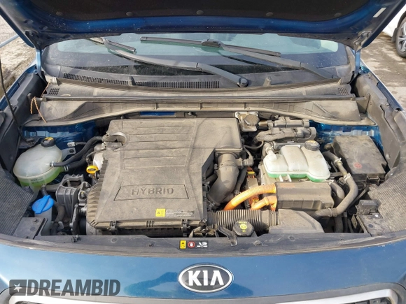 2017 Kia Niro LX with VIN KNDCB3LC0H5104761, listed as a IAAI auction lot 41516734 with 110,486 mi miles. Bid and sale history available at carsss.com. Image 10.