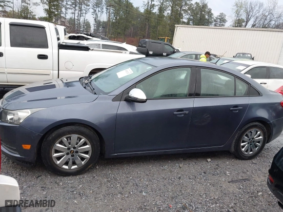 2014 Chevrolet Cruze LS with VIN 1G1PA5SH0E7103809, listed as a IAAI auction lot 41811167 with 181,849 mi miles. Bid and sale history available at carsss.com. Image 14.