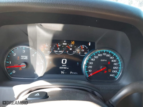2017 Chevrolet Suburban Premier with VIN 1GNSKJKC7HR281583, listed as a IAAI auction lot 40680315 with 69,192 mi miles. Bid and sale history available at carsss.com. Image 7.