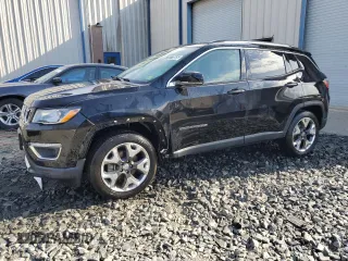2019 Jeep Compass Limited with VIN 3C4NJCCB7KT676145, listed as a Copart auction lot 47677855 with 93,842 mi miles and Clean Title. Bid and sale history available at carsss.com. Image 1.