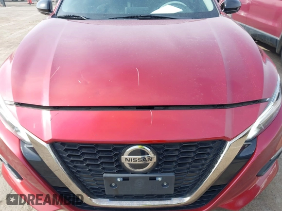 2019 Nissan Altima 2.5 SR with VIN 1N4BL4CV7KC113840, listed as a IAAI auction lot 41748943 with 82,930 mi miles. Bid and sale history available at carsss.com. Image 19.