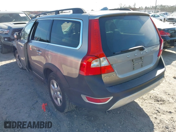 2013 Volvo XC70 3.2L with VIN YV4952BL7D1161583, listed as a IAAI auction lot 41893891 with 52,714 mi miles and . Bid and sale history available at DreamBid. Image 3.