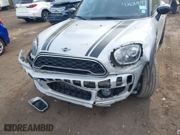2020 MINI Countryman Cooper S with VIN WMZYX1C00L3L55740, listed as a IAAI auction lot 42106897 with 92,609 mi miles and . Bid and sale history available at DreamBid. Image 6.