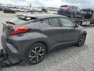 2018 Toyota C-HR XLE z VIN JTNKHMBX2J1011026, wystawiony jako Copart lot #54720135 z przebiegiem 63 614 mil mil oraz Szkoda całkowita • Salvage title. Historia ofert i sprzedaży dostępna na DreamBid. Obrazek 3.