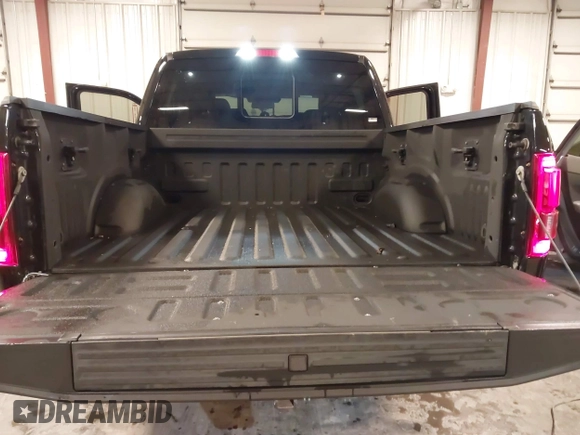 2017 Ford F-150 XL с VIN 1FTEW1EG3HFB15006, выставлен на аукционе IAAI как лот 41910607 с пробегом 111 648 миль миль и . История ставок и продаж доступна на DreamBid. Изображение 18.