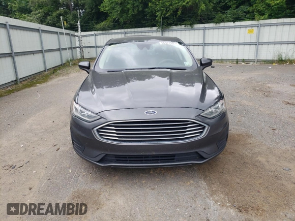 2020 Ford Fusion SE z VIN 3FA6P0HD2LR143538, wystawiony jako Copart lot #56977285 z przebiegiem 96 201 mil mil oraz Czysty tytuł • Clean title. Historia ofert i sprzedaży dostępna na DreamBid. Obrazek 5.