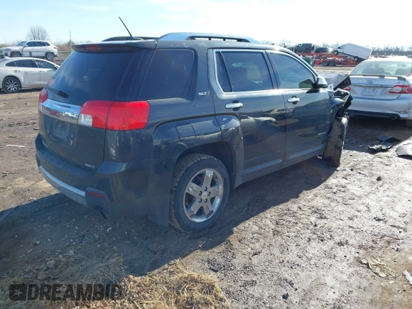 2013 GMC Terrain SLT z VIN 2GKFLXE32D6241248, wystawiony jako IAAI lot #41588759 z przebiegiem 176 116 mil mil oraz . Historia ofert i sprzedaży dostępna na DreamBid. Obrazek 4.
