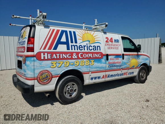 2020 GMC Savana Cargo z VIN 1GTW7AFP1L1148544, wystawiony jako Copart lot #77503334 z przebiegiem 125 497 mil mil oraz Czysty tytuł • Clean title. Historia ofert i sprzedaży dostępna na DreamBid. Obrazek 3.