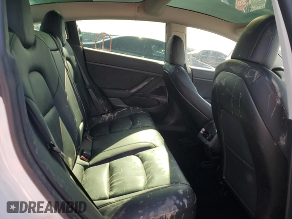 2020 Tesla Model 3 Standard Range Plus z VIN 5YJ3E1EA9LF718478, wystawiony jako Copart lot #52707145 z przebiegiem 111 068 mil mil oraz Szkoda całkowita • Salvage title. Historia ofert i sprzedaży dostępna na DreamBid. Obrazek 10.