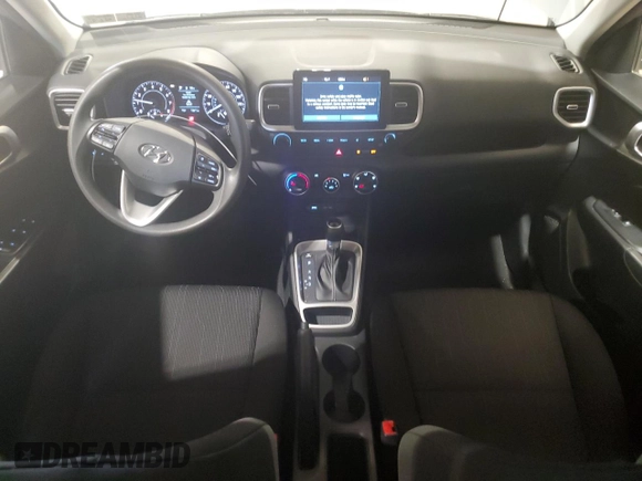 2022 Hyundai Venue SE z VIN KMHRB8A36NU141921, wystawiony jako Copart lot #55641025 z przebiegiem 12 611 mil mil oraz Szkoda całkowita • Salvage title. Historia ofert i sprzedaży dostępna na DreamBid. Obrazek 8.