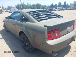 2007 Ford Mustang Deluxe with VIN 1ZVFT80N775256982, listed as a IAAI auction lot 42433794 with 123,787 mi miles and . Bid and sale history available at DreamBid. Image 3.