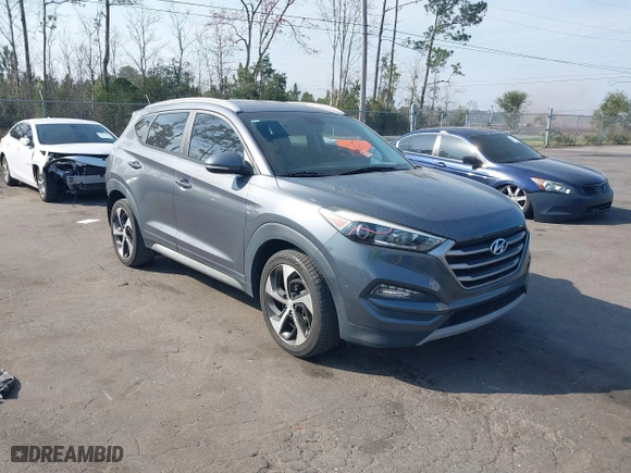 2017 Hyundai Tucson Value with VIN KM8J33A24HU281183, listed as a IAAI auction lot 41563886 with 71,110 mi miles. Bid and sale history available at carsss.com. Image 1.