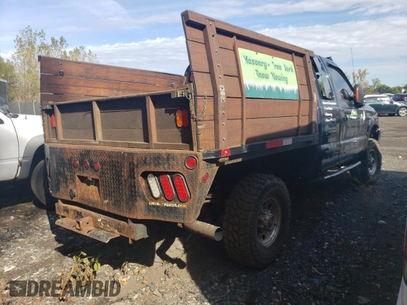 2003 Ford F-350 XL with VIN 1FTSX31P63EB83848, listed as a Copart auction lot 72834204 with 238,549 mi miles and Salvage Title. Bid and sale history available at DreamBid. Image 3.