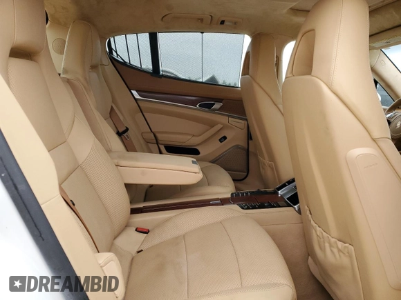 2010 Porsche Panamera Turbo z VIN WP0AC2A74AL091423, wystawiony jako Copart lot #46444165 z przebiegiem 48 073 mil mil oraz Nie do naprawy • Non repairable. Historia ofert i sprzedaży dostępna na DreamBid. Obrazek 10.