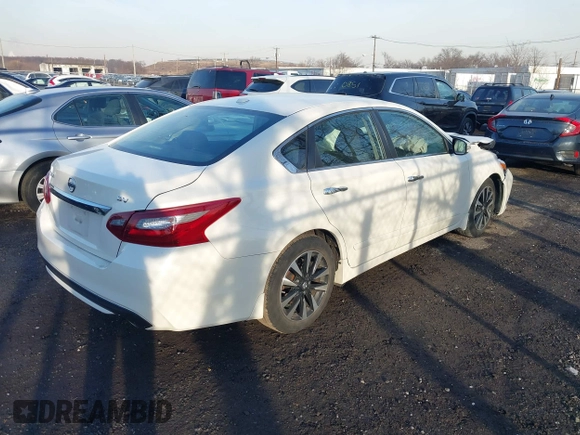 2018 Nissan Altima 2.5 S with VIN 1N4AL3AP2JC225714, listed as a IAAI auction lot 41200103 with 34,126 mi miles. Bid and sale history available at carsss.com. Image 4.
