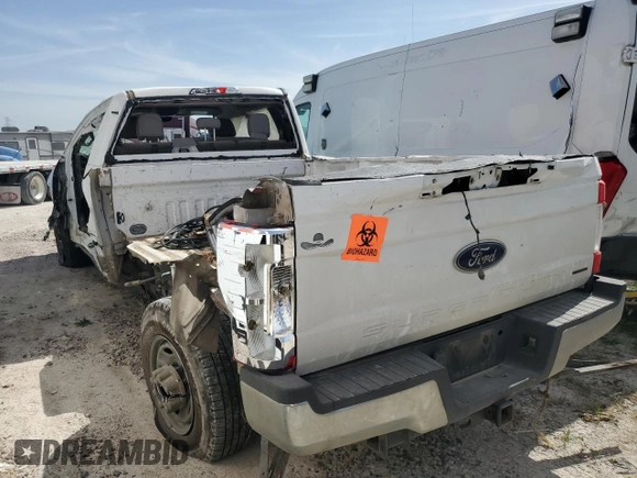 2019 Ford F-250 XL z VIN 1FT7X2A61KED13539, wystawiony jako Copart lot #48732535 z przebiegiem Nie podano mil oraz Szkoda całkowita • Salvage title. Historia ofert i sprzedaży dostępna na DreamBid. Obrazek 3.