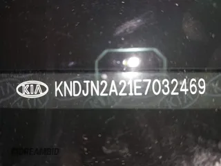 2014 Kia Soul with VIN KNDJN2A21E7032469, listed as a IAAI auction lot 41595983 with 87,651 mi miles. Bid and sale history available at carsss.com. Image 9.