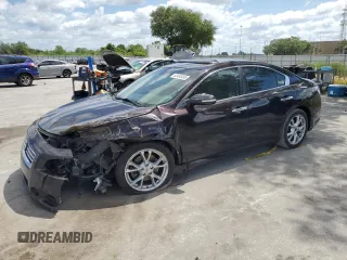 2014 Nissan Maxima SV z VIN 1N4AA5AP1EC439990, wystawiony jako Copart lot #53460495 z przebiegiem 145 277 mil mil oraz Szkody całkowita. Historia ofert i sprzedaży dostępna na DreamBid. Obrazek 1.