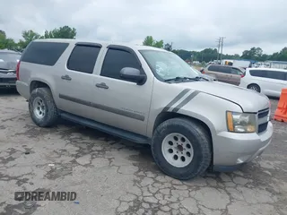 2007 Chevrolet Suburban LT with VIN 3GNFC16057G172472, listed as a IAAI auction lot 42716676 with 262,281 mi miles and . Bid and sale history available at DreamBid. Image 1.