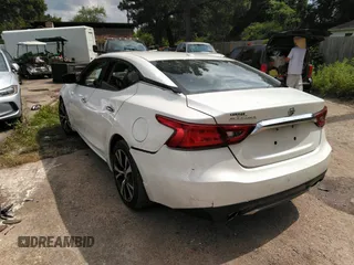 2017 Nissan Maxima SV z VIN 1N4AA6AP7HC424842, wystawiony jako IAAI lot #42452522 z przebiegiem 181 327 mil mil oraz . Historia ofert i sprzedaży dostępna na DreamBid. Obrazek 3.